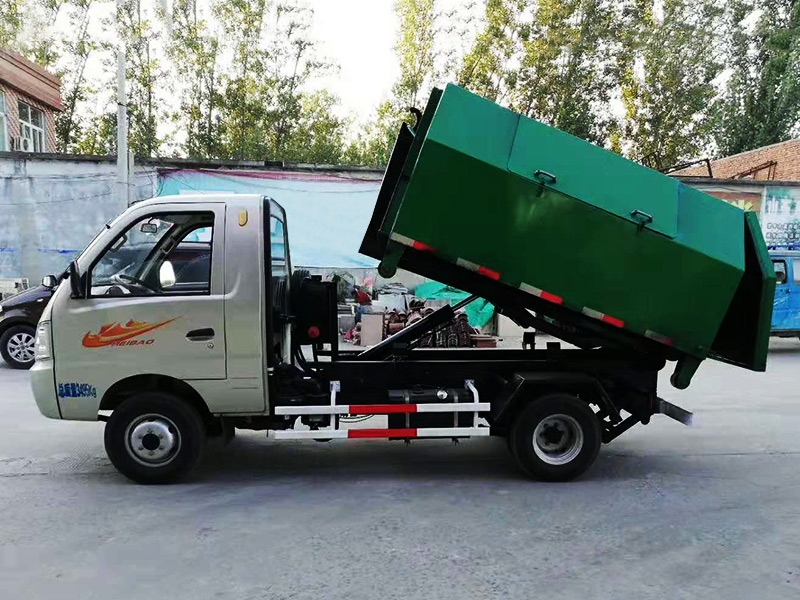 勾臂垃圾車(chē)